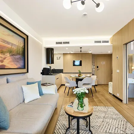 Golden Hour Apartments- Loft H 414 Apartment Swinemünde