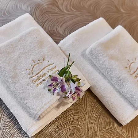 Golden Hour Apartments- Loft H 414