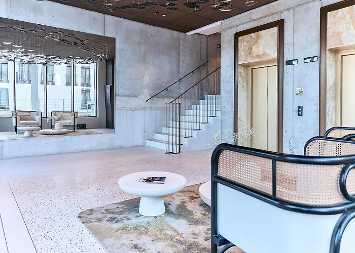 Golden Hour Apartments- Loft H 414